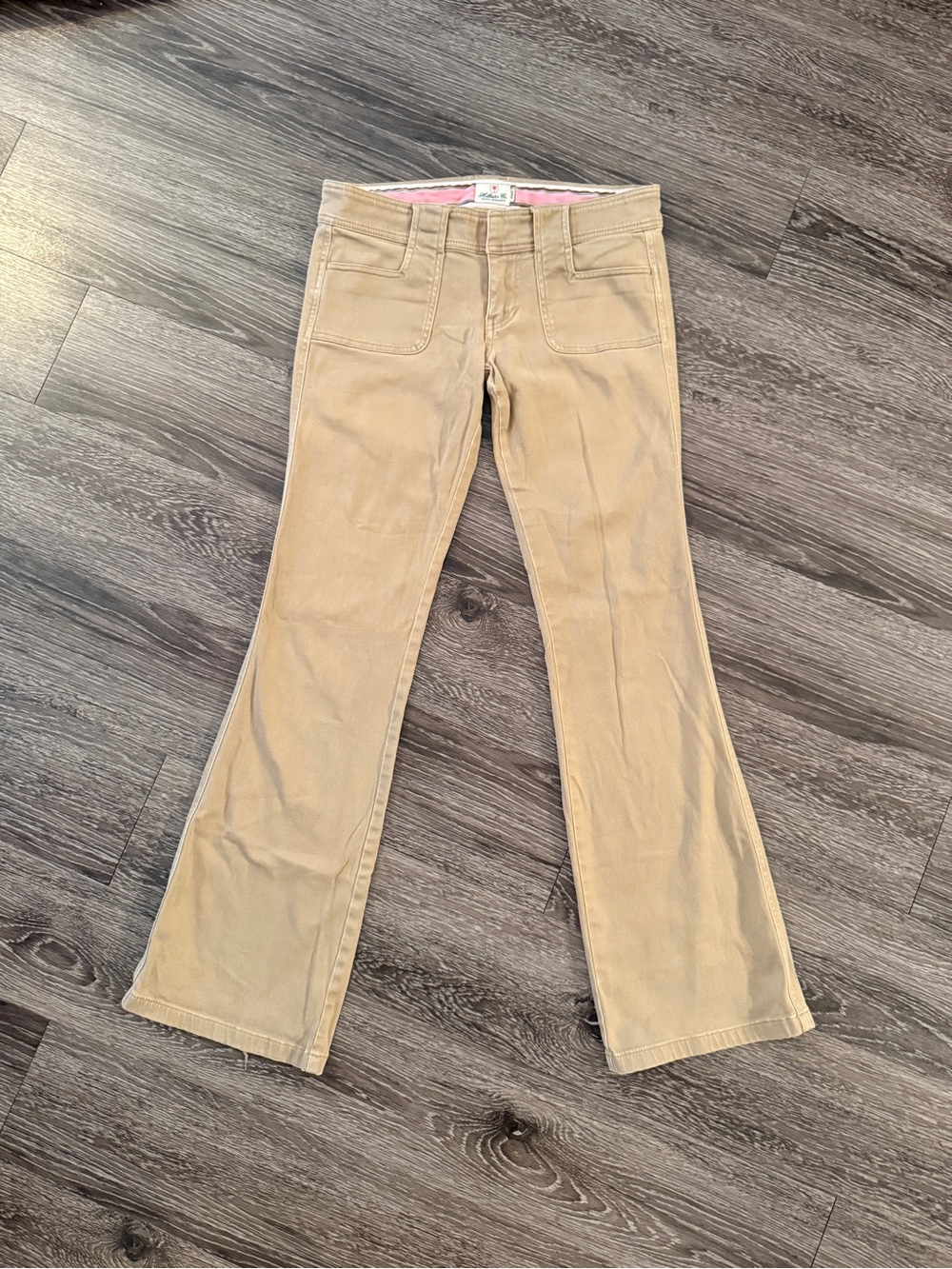 Hollister Vintage low-rise patch-pocket flare khaki pants